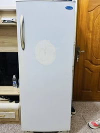 ثلاجه • نظيفه • بدها غاز