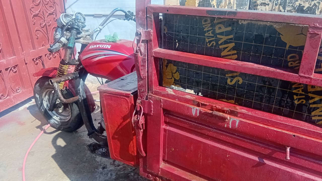 سعر 650
ستوته للبيع مديل 12   
اوراق اصولي
***********   
  عنوان حفريه صويره
