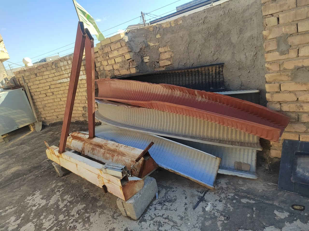 سلام عليكم ورحمة
غراض اللبيع ارفوف اكو بيهن بل جيس وبيهن مستخدمات
وسقيفه تركيه 4*3
رقم الهاتف ***********
*********** مصطفى عبدالقادر
