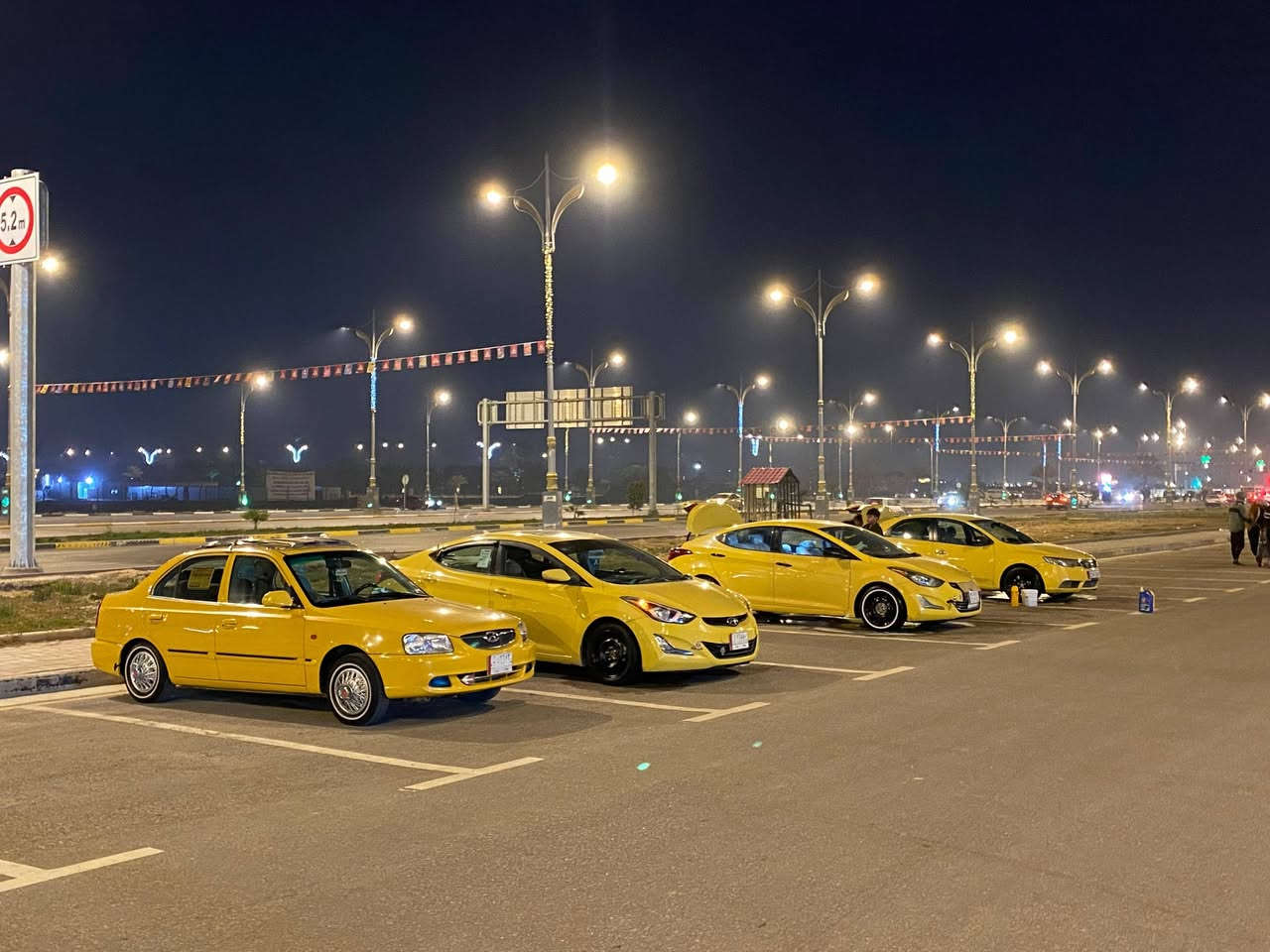 هيونداي فيرنا 2014 السعر 74
رقم بغداد مداور ثاني يوم كير محرك حدادية كلهة جديدة
بيها طخة يم قبق البانزين معيودة اكفلهة لغود شواصي 
مكان كربلاء للاستفسار اكثر اتصل عل رقم ***********
