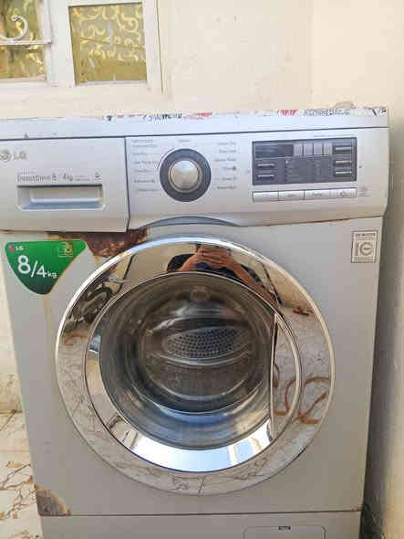 السلام عليكم 
غساله اوتماتيك شركة LG  شغاله نضيفه السعر 150وبيهه مجال العنوان الناصريه مركز 
رقم الهاتف :***********
