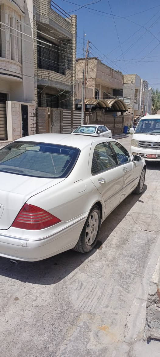 للبيع مارسدس غواصه s320 محرك v6  3500 المرغوب. سياره وارد خليجي كفاله من الضربه اي حادث مابيه صبغ جماليه فقط . مديل 99 . باب طويل فول مواصفات للاخير وكلشي بيه شغال . بيه نقوصات جدا بسيطه . سياره جاهزه تخم تاير جديد تبريد ثلج صدر جديد محرك وكير خير من الله حماوه بعز الحر ويه التبريد ثابته 90 . رقم بغداد باسمي حصرا . سعر 95 ورقه وبيه مجال بسيط . مكاني بغداد حي الجهاد . *********** بغداد, العراق
