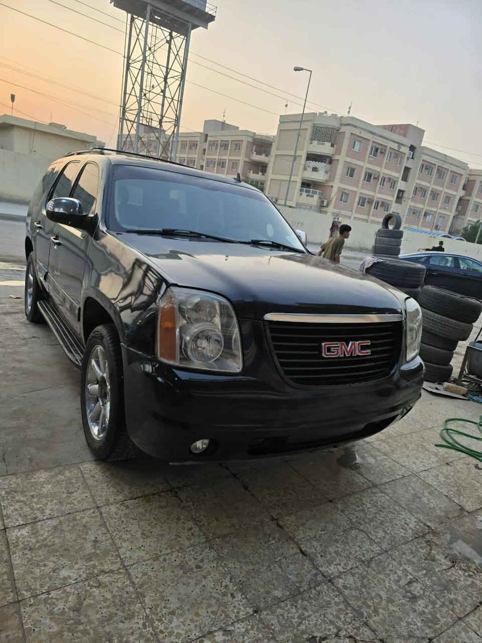 السلام عليكم سياره جمسي ابتر لبيع
ادوات ادوات ادوات 
السياره حلوه ونضيفه وخير من الله كير محرك 
مكفوله كفاله عامه من العشائر والكص 
الكهربائيات كلها شغاله تبريد ثلج لايت 
زنون بس الدشبول مو نضيف 
موديل 2010
السعر 65وبيها مجال قليل حك جيه 
المكان ناصريه مركز مدينه الصدر 
الرقم ***********
