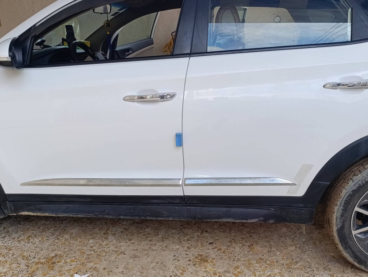 #هيونداي توسان  2017 خليجي (كوري)
#هيونداي توسان  2017 خليجي (كوري)

المحرك: 2.0  دوش

القير والمحرك: مكفولات

ماشيه 216  الف 

المواصفات:

مرايا شفط + إشارات بالمرايا

داخل لونين (عسلي مطعّم بالأسود)

كشافات أمامية + بك لايت

لايتات LED أمامي

تحكم ستيرنتبريد بارد كلش وغاز جديد 

هاند بريك رجل

الحالة:

حدادية أمامي وخلفي جديدة قبل شهرين خليتهن

تخم تايرات جديد قبل شهر بدلتهن

فقط تكحيلات خفيفه + بارد  وسونار مرفق بل منشور 

رقم سياره بغداد 

مكان السياره ( ميسان ) 

السعر 177 وبيهه مجال حك الجيه 

للاستفسار:

***********
