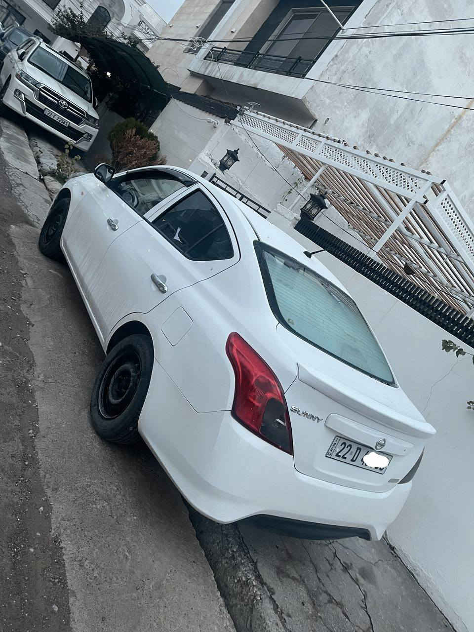 نیسان سنی2015خلیجی پینج5پارچە
سبوغی هەیەجەمپەکی خفیفی پیش وپشتی هەیە ڕەقەم سەنەوی نوێیە
تعویل غڕامەبەشەرتە.نرخی82$وەرەقە
ومعاملەکی کەم شوین هەولیر
*********** أربيل, العراق
