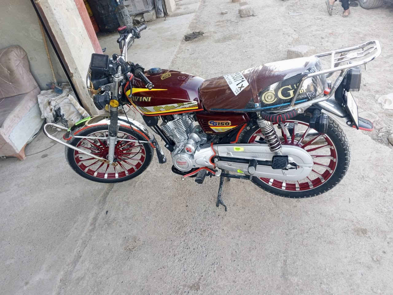 السلام عليكم 
للبيع سيفان موديل 2025 صار ثلاث اشهر من طبكتو يعني جديد بعدو 
السعر 850 الف وبي مجال شي قليل
***********
