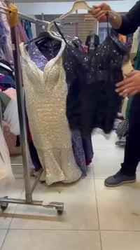 شحنة فساتين سهره • ٢٥٠ قطعة • مكسرة