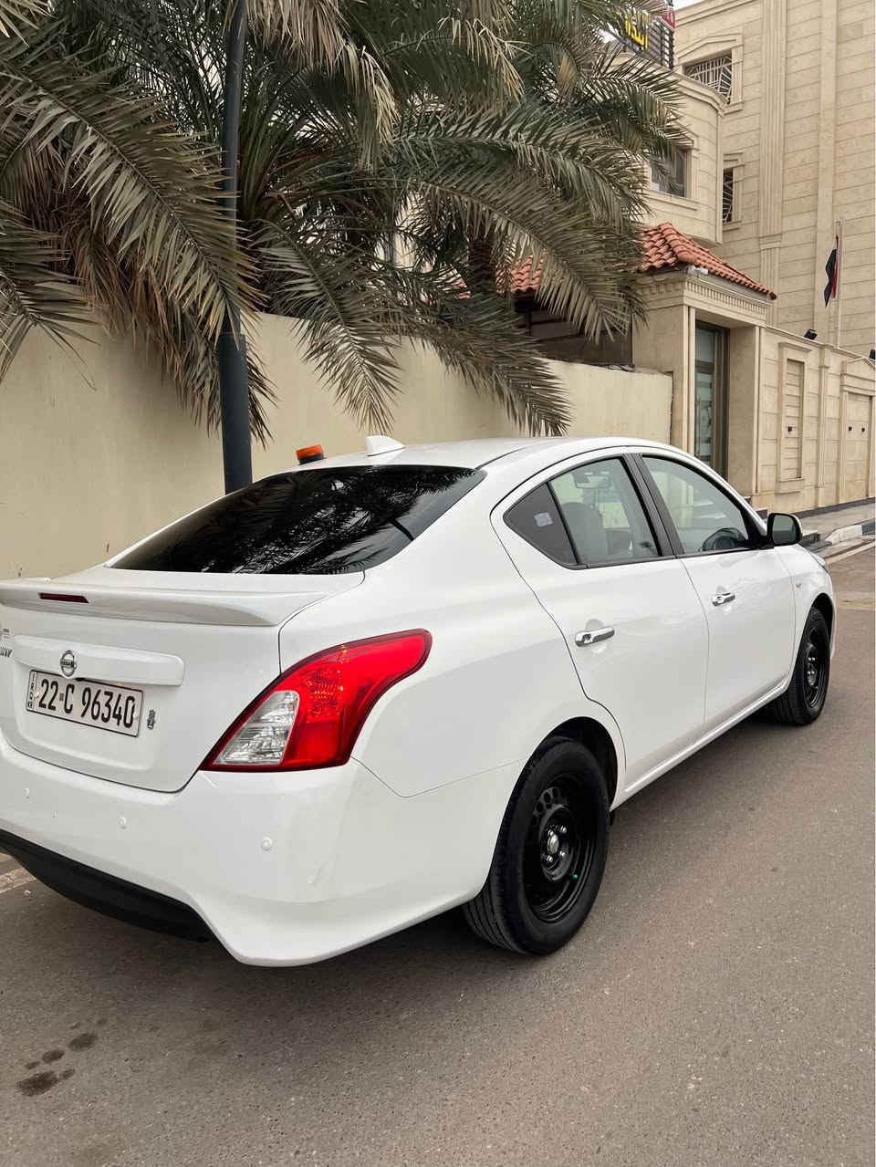 يا الله 
نيسان صني هندي مديل 2024 ماشيه بحدود ل 30 لسياره كفاله عامه صارت عدي دحجه بقبق لصندوق ودحجه بلبلب ما مبينات نهائيا لسياره مشتغلين  عليه عازل مال صوت ارضي وبيبان وتغليف لارضيه جلد ولكشنات وتضليل جامه خلفيه ولمثلثات لسياره جاهزه ربع ماتصرف عليه  رايده 126 بيه مجال قليل *********** البصرة, العراق
