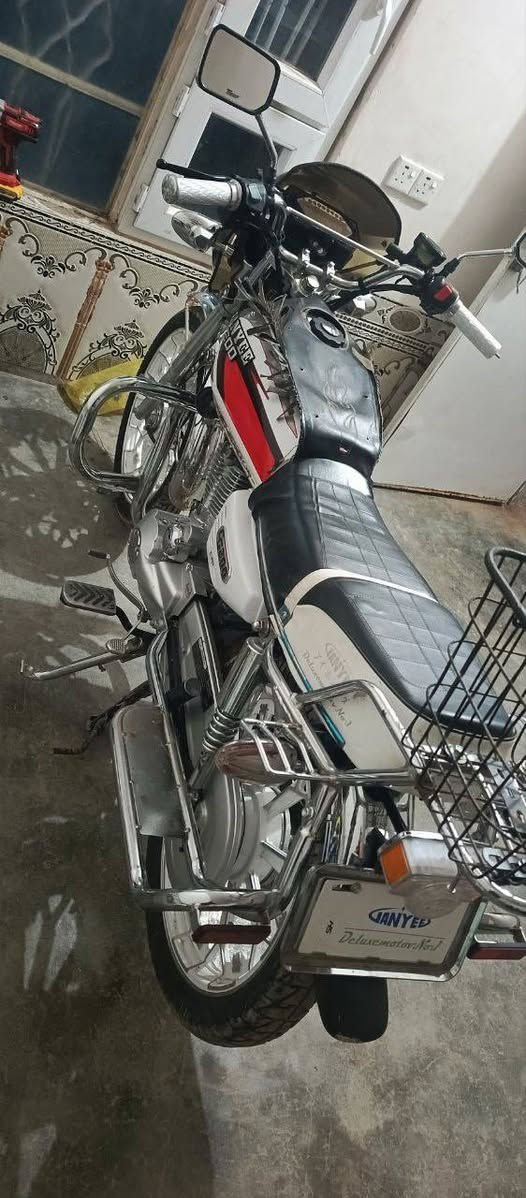 السلام عليكم. دراجه ابو الكله للبيع
موديل 2024شرط من التاير للتاير ما مفتوح بي برغي 
تايرات شركه جدد  محرك شركه
 نشاط فول دراجه حلوه مال جناي 
منفيس وكنترولات موجوده #السعر__900 وبي مجال
للأستفسار ***********. اتصل وتدلل
