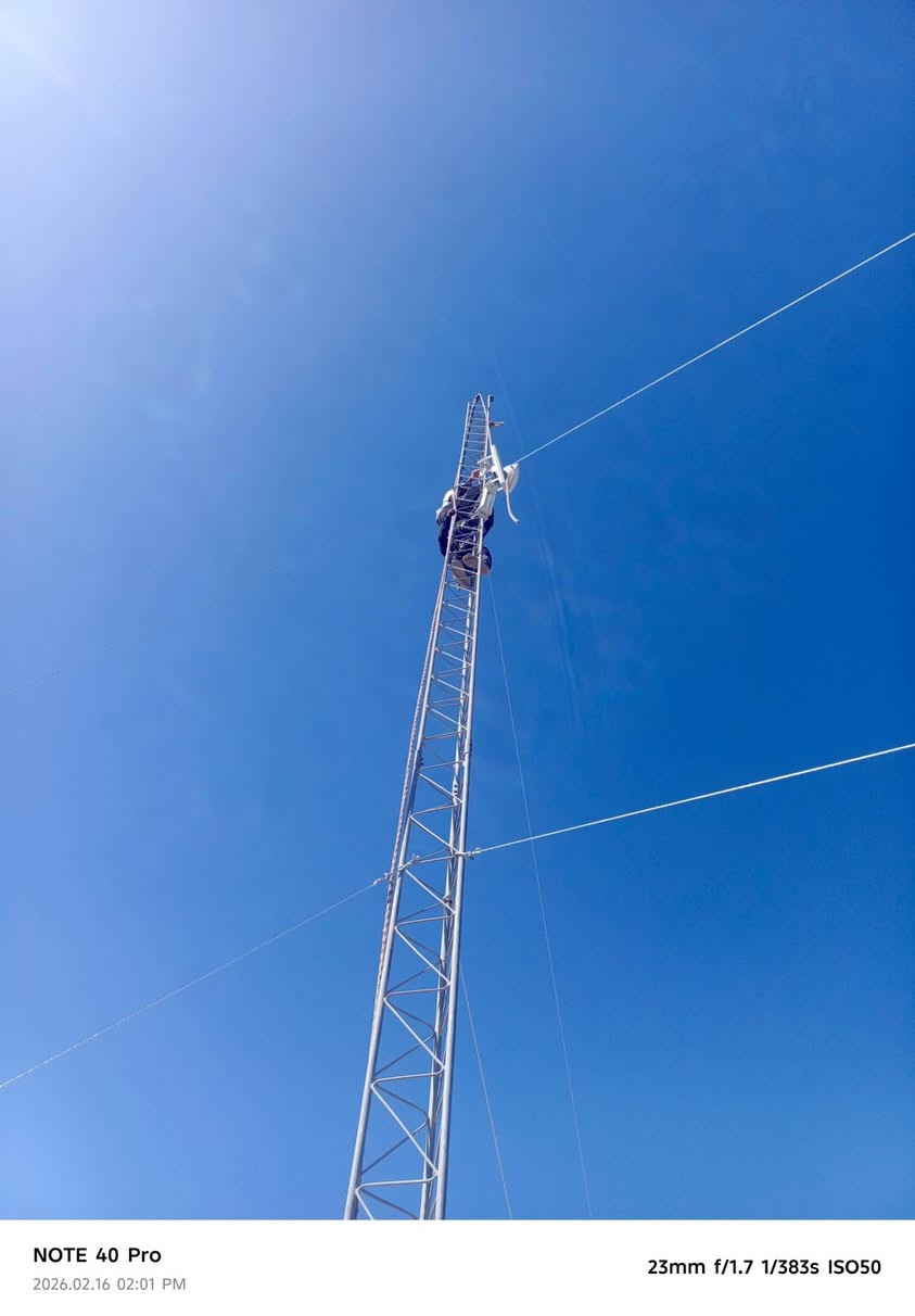 السلام عليكم تم تنصيب برجين كراستا وعمل ارتفاع 15 متر متوفر حديد ابو ال 35 وبال 45 توصيل موجود لكافه المحافظات *********** متوفر برج كامل مع الاجهزه
