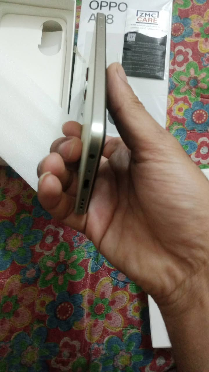 سلام عليكم للبيع جهاز oppo جهاز جديد بلباكيت شوفت عينك ذاكره 128 بطاريه 5000 بصمه اصبع بصمه وجه شخط مابي كامل مكاني بغداد مدينه صدر سعر 130 وبي مجال بسيط وهاذا رقم تليفوني ***********
