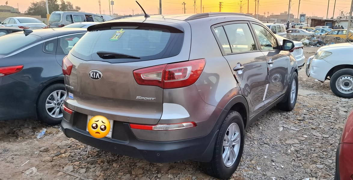 سبورتج 2013 
رقم ذي قار مشروع وطني سنويه نافذه صار 4 اشهر
خليجي بيها تبديل الباب الأمامي الأيمن وبيها رش تجميل توحيد لون مع الباب شرط بدون معجون مكينه 2000 دوش 4 حساسات ماشيه 252 گير أوتو 6نمر شاشه تاب تحكم أستيرن كامل حاكية أتصال مثبت سرعه نظام ABS حساسات خلفيه لدات أماميه أرضيه مغلفه جلد السياره جاهزه مكينه وگير وتبريد وحدايه وتخم تاير
مكان السياره بالشطره
بيع أو مراوس
***********
