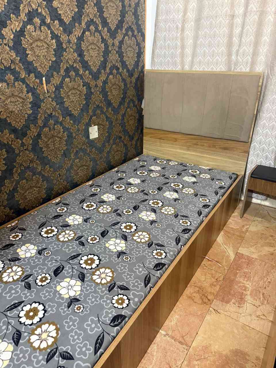 سلام عليكم
للبيع … غرفة نوم نفرين متكونه من سرير عدد 2 وكنتور سلايت وميز تواليت وميز مجر صغير  
السعر 250 الف عنواني بغداد الاعظمية


**إذا كنت صاحب هذا الإعلان وتريد حذفه لأي سبب، رجاءا أرسل رسالة إلى الدعم الفني**