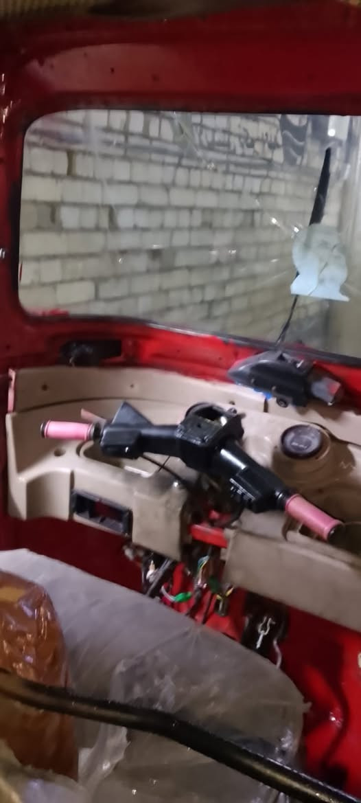 سلام عليكم تكتك للبيع مديل 17 شهر 11 تكتك حلوة وخير من اللة تكتك ما نقصهة اي شي اوراق المصطفى السعر 3200 العنوان بغداد الفضيلية الرقم ***********
