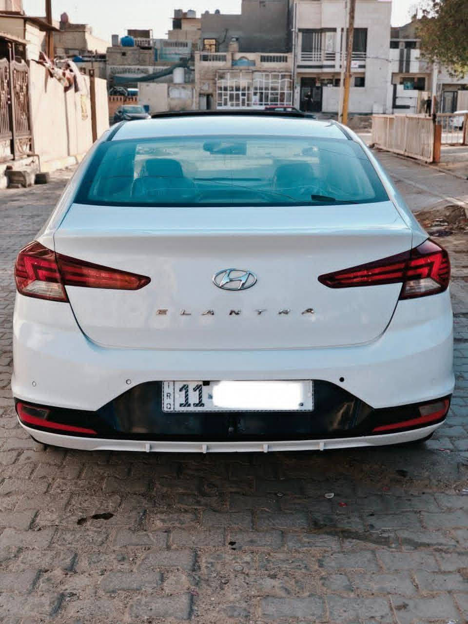 السلام عليكم النترا 19 خليجي فول واحد على واحد بصمه فاتحه بيها بنين وباردات بسيطه باسمي السعر157العنوان ديالى بعقوبه رقم بغداد ***********
