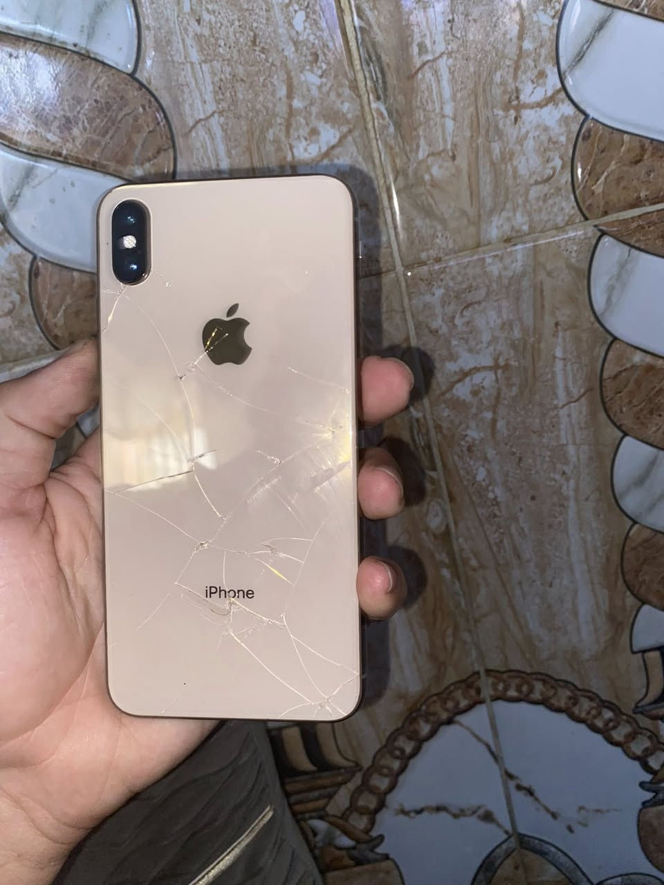 السلام عليكم XS Max
ذاكره256

ضهر مفطر 

شاشه  بلادي وكاله بيها فطرين مامثرات عل لمس وبي طبوع 

بس خلل بل كام. الخلفي مره تشتغل مره لا تصير ب10

السعر 120وبي مجال

رقمي***********
