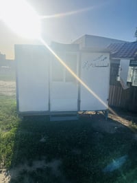 كشك للبيع (3*2) م سعره 600 وبي مجال للشراي موجود بس رقم 07728824979