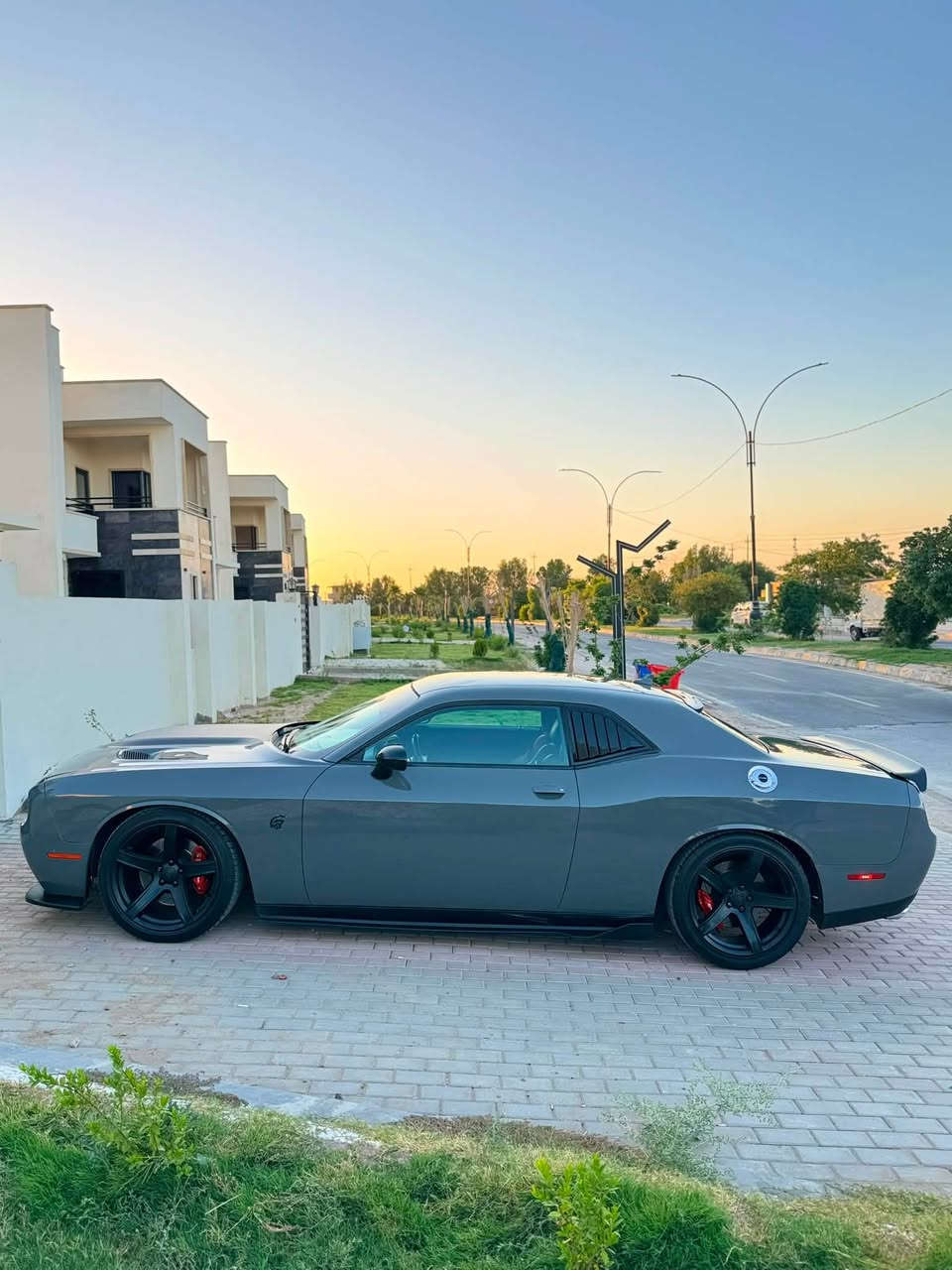 سلام عليكم
دوج جالنجر سكات باك . Scat Pack

Dodge Challenger (Scat Pack🐝)

الموديل :2018. (امريكي)

المحرك : SRT . V8 . 6.4L .

العداد : 56mi

اللون :اسمنتي

المواصفات
1-شاشة كبيرة كار بلي
2-ويل كب نجمة حجم 20
3_كشنات جلد وشامو
4-سوبر تراك باك
5-حساس خلفي

كير مكينه اكسل كفالة من الفتح والتبخير

(السياره صبغ جاملغين وبنيد تحديث)
بدون ايرباك

السعر مناسب 165$ وبيها مجال بسيط

مكاني بغداد حي جامعة/هاتف
(***********)
