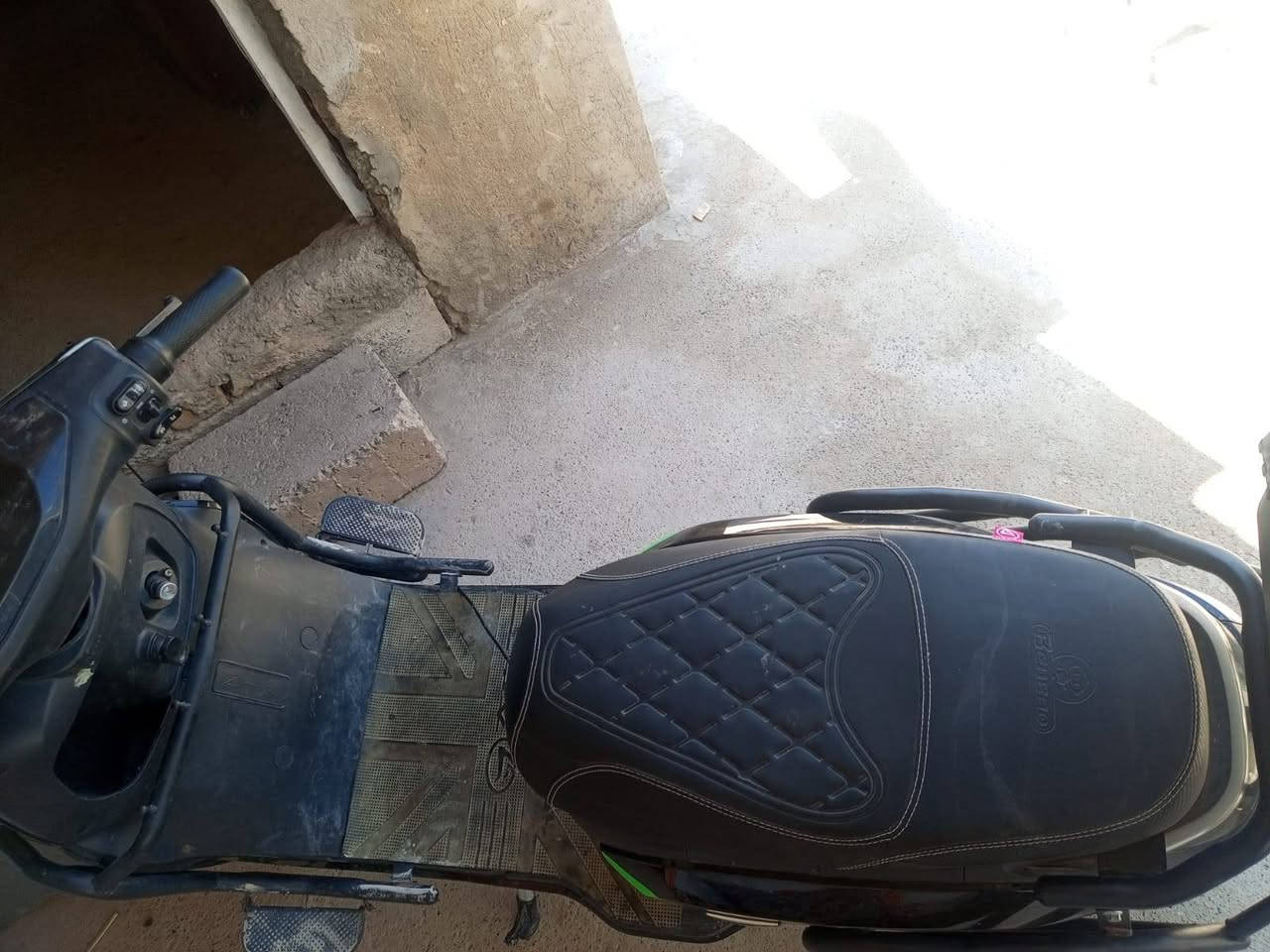 السلام عليكم للبيع دراجه شحن جديده ممستخدمه هويه اقل أشهر موديل 26مكانها ديالى لخالص ***********
