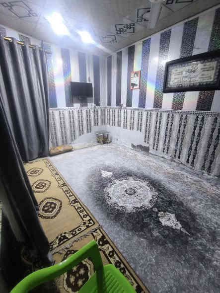 بيت 100م للبيع حي الوفاء قرب المجسرات الزهراء منطقة 40 بسمي طابق ونص يحتوئ من غرفتين نوم صالتين مطبخ استقبال وحمامات نظيف كباله حديقه السعر 115 مع مجال
التواصل على الواتساب ‏‪0774 476 4971‬‏
