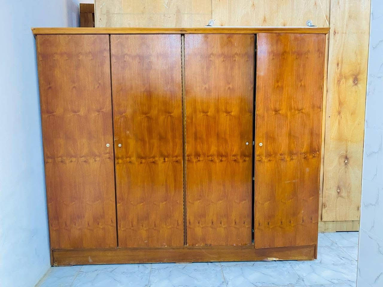 سلام عليكم توجد كناتير خشب مستعمله للبيع صاج عراقي درجة أولى شقل احطاطه*********** واتساب توجد خدمة توصيل
