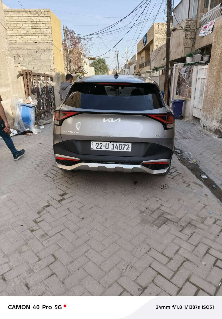 السلام عليكم كيا سبورتج 2023
الشكل الجديد حجم الكبير لارج محرك 2500 ماشيه 73 الف كيلو رقم اربيل جديد سنوية بأسمي 
حادثها صفحة السايق البجم كبس
يرباك استيرن ودشبول سليم
المواصفات
دشبول متغير الالوان الكتروني
تحكم ستيرن جهتين
كامرة دوارة 
شاشة كبيرة ايباد 
عداد دجتل
اوتو ستوب
تبريد قطعتين 
تدفئه بالكشنات
مثبت سرعة
حساس خلفي
وضعيات قيادة 
رادار
لد نهاري
تحديد مسار
هند بريك بصمة
دفع رباعي
اوتو هولد
مانع انزلاق
رادار امامي 
تنبيه تصادم
مكان السيارة بغداد ***********
السعر 180 ورقة

