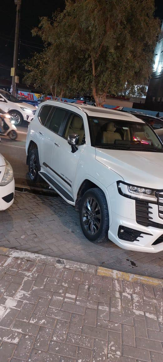 سياره لاند كروز للبيع موديل 2024
السلام عليكم 
سياره Land Cruiser 2024 للبيع 
السياره ماشيه ٣٥ الف كيلو متر 
فئة vx limited
فول مواصفات 
شاشه كبيره 
كشنات تدفئه وتبريد 
مقاعد كهرباء 
ومواصفات اخرى
السياره وكالة sas 
السياره مكفوله 
سعر السياره 75,000 الف دولار 
مكان السياره بغداد العامريه 
للتواصل فقط على هذه الرقم 
***********
