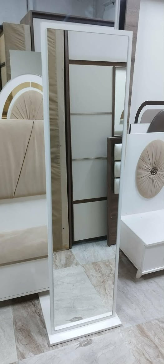 غرفه نوم اخو الجديد ما بيها عيب ٨ قطعه سعر ٣٧٥ قفله شراي تعال خاص يوجد توصيل ل محافظات يوجد كادر شده ونقل

الي عنده غرف نوم للبيع راسلوني *********** او اتصال ع رقم
