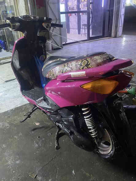 السلام عليكم شباب دراجه سكنس نضيفه البيع بوشه ٥٩رياضي  صالنصه بيها غير هاي رياضي مكاني بغداد جسر ديالئ السعر ٦٥٠اشراي يخابر ويدلل ***********
