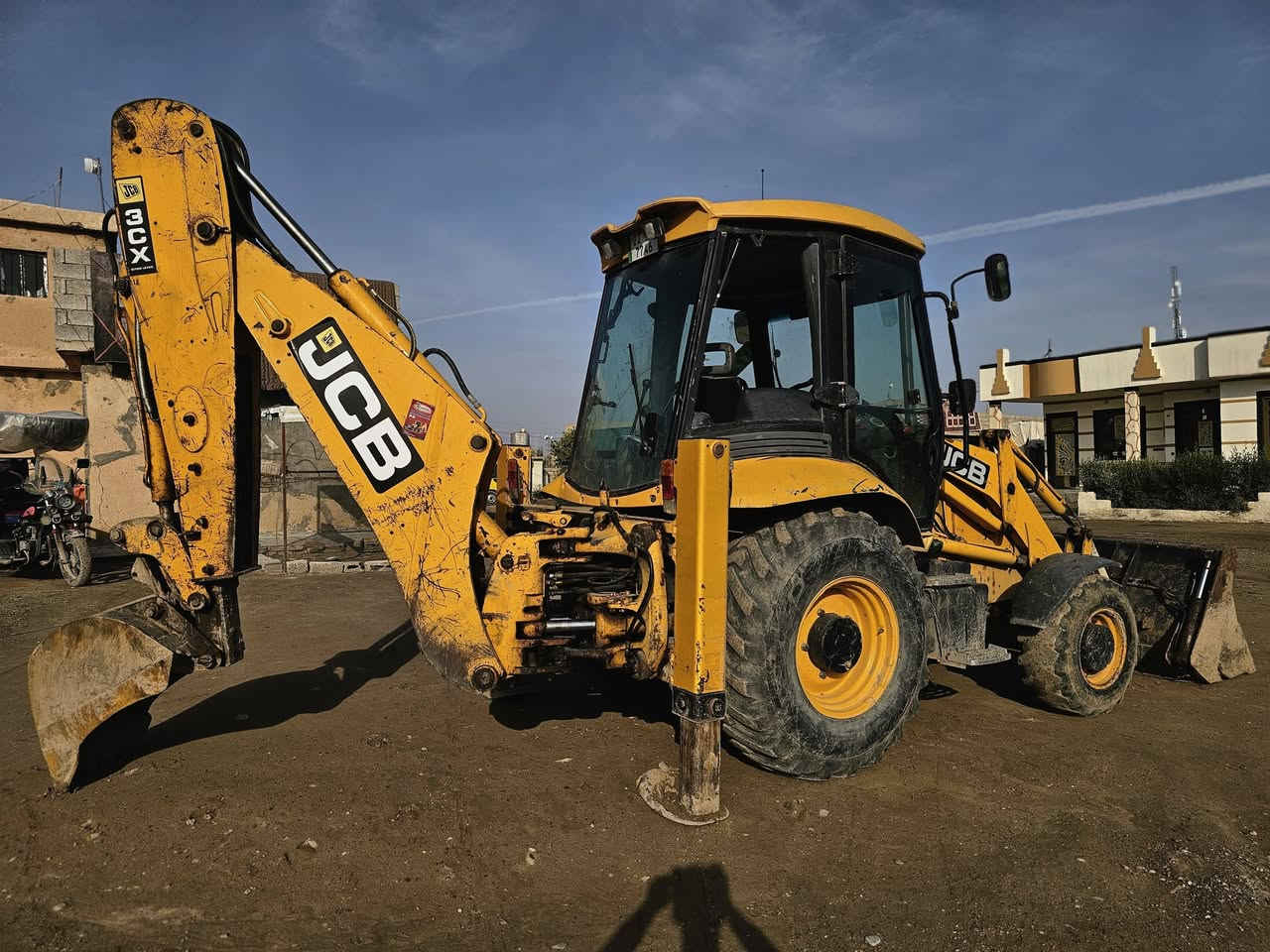 السلام عليكم
حفاره جي سي بي للبيع  2003
 رقم اربيل دولي شرط التحويل
اي استفسار على الرقم***********
