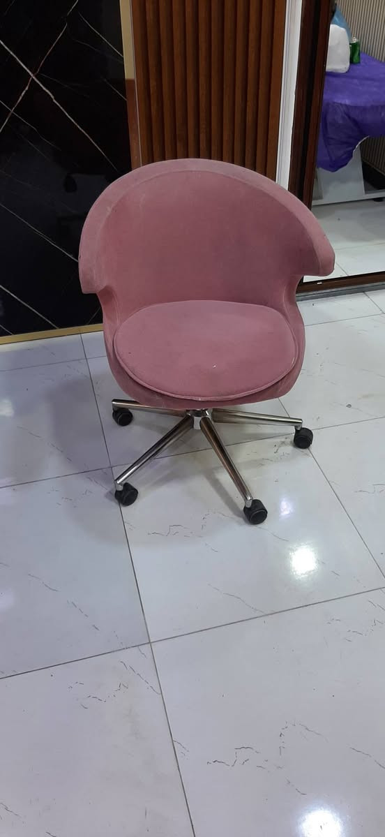 اغراض صالون 
فاترينات عدد 2 الوحده ب90 
ستول عدد 3 الواحد ب50
مكاني ناصريه مركز


**إذا كنت صاحب هذا الإعلان وتريد حذفه لأي سبب، رجاءا أرسل رسالة إلى الدعم الفني**