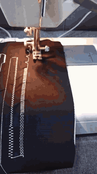 مكينة كومبال للبيع نظيفة كلش
تشتغل كل النقشات وبيها درجات للسرعة 
سعرها 150الف ✅
مكانها بغداد وتوصيل لكل العراق موجود 🇮🇶🚕
التواصل ع رقم الواتس ***********
