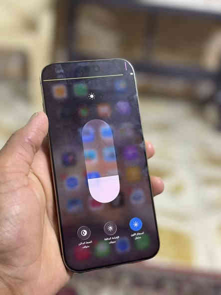 سلام عليكم آيفون ١٦ برو ماكس جهاز لوك كلش نضيف مامبدل ولاقطعة فقط هاذ الخط ال بل شاشة ومامءثر ذاكرة ٢٥٦ بطارية ٩١  السعر ٩١٠ وبي مجال بصيط ***********
