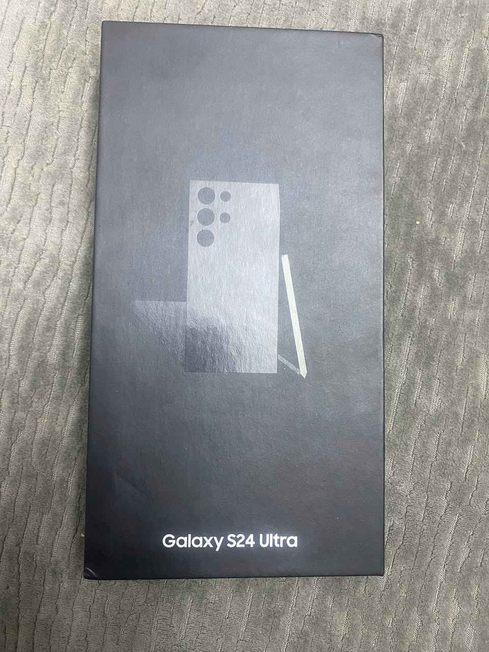 السلام عليكم حبايب S24ultara جديد لوك بعده ممفتوح من الكارتون فيتنام اصلي 1Tبايت للبيع بما يرضي الله*********** للاتصال
