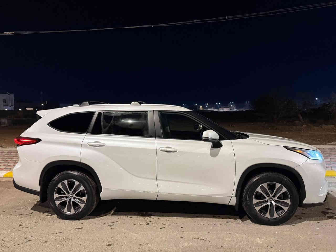 السلام عليكم ورحمة الله
للبيع 
هايلندر _ 2023  
ماشية 32
وارد امريكي
فول مواصفات 
الضرر : بنيد  
السعر : 320 و بيها مجال 
الرقم : ***********
الرقم : ***********
المكان : القائم
