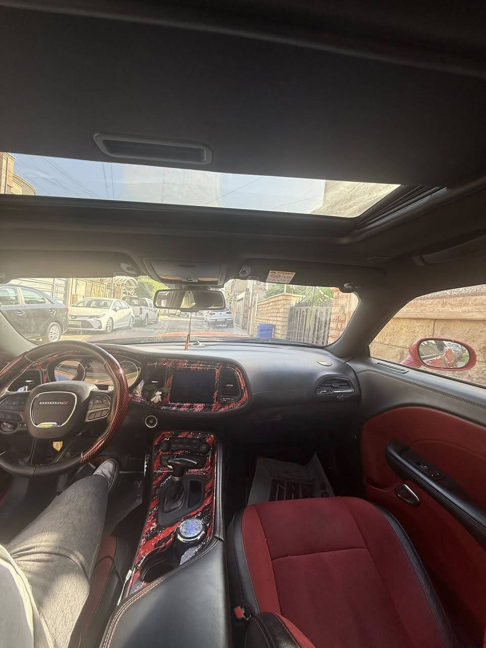 جالنجر جي تي خليجيه موديل22 ماشيه 78000كيلو بيها 1) كشنات تدفئة تبريد 
2) فتحة بيها
3)بيها ميموري مال كشنات 
4)مشدودلها اكزوز والحجر موجود 
5)الدعاميه مشدودلها مال srtوالدعاميه مال جي تي موجوده 6)انارات داخليه مشدودالها وكشنات احمر شامواه
7) حادثها جاملغ ومرجعي بارد موجود  الحادث بالصور ومحولبه السياره وبيها تكحيل بسيط بالبنيد
8)محرك سته سلندر 3600
سعرها 225ورقه وبيها مجال بسيط
للاستفسار الاتصال على الرقم 
***********
