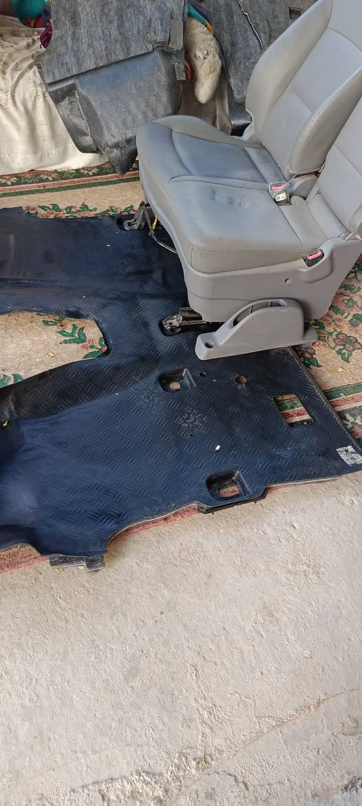 السلام عليكم هذا ستاركس للبيع مكان ببغداد سعر مناسب الاتصال على الرقم كله جديد مال حاويه***********
