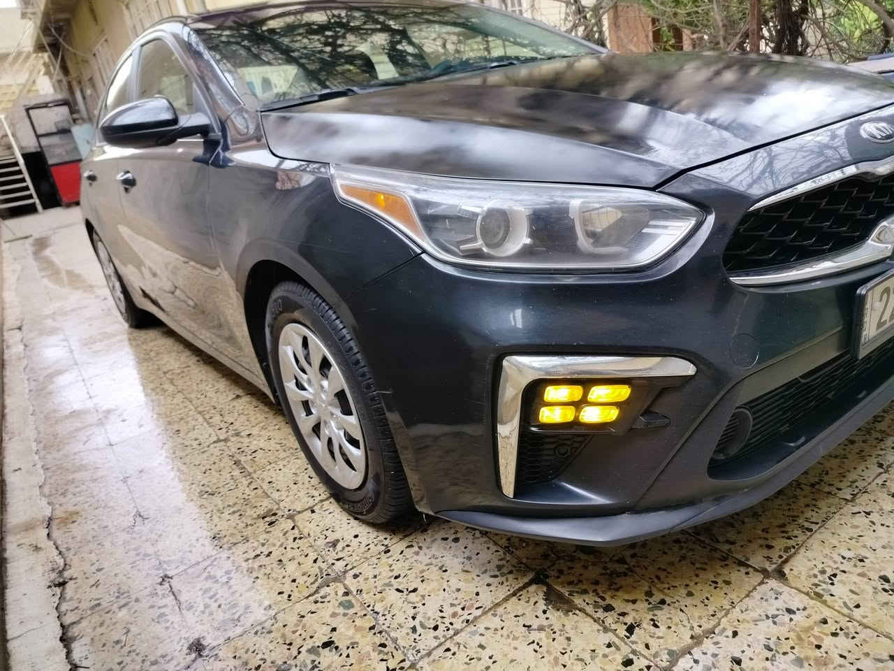 السلام عليكم 
فورتي 2021 أمريكي
گير عادي 6 نمر 
محرك 2000 دوش
بيها صبغ أربع قطع أبيع حزام
ضربتها بجاملغ اليسار الخلفي صور الضرر مرفقة
بيها بارد شوية بلسقف
إيرباك البردة فقط طاك
المواصفات
تحكم ستير جهتين
تحديد سرعة
تحديد مسار
رادار أمامي أوتو ستوب
كامرة دوارة
السيارة بأسمي شرط التحويل
بيها كوبون ألكتروني
رقم أربيل الجديد هزة جديدة
باتري جديد أربع تايرات جدد
السعر 105 $ مجالها بسيط
المكان الموصل الجانب الأيمن حي 17 تموز
للتواصل الأتصال على الأرقام :
*********** آسيا
*********** كورك
