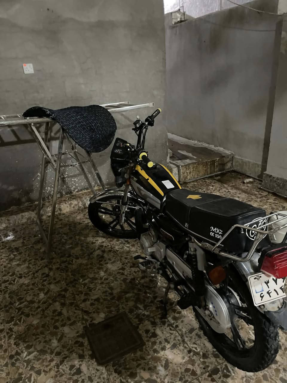 سلام عليكم ماطور ايراني محرك نامي برو
نضيف كل عيب مابي سلف جديد تاير كدام باتري دشبول للبيـع بـ450بي مجال عيبه فقطط نهدر فالت من جوه وسلف شغال✅***********
