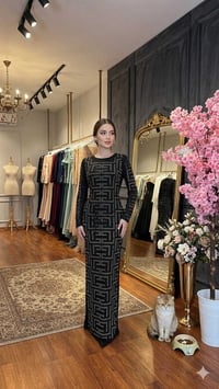 ٤٠/٤٢ • ملابس