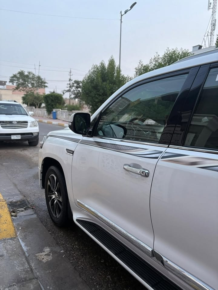 لانكروز GXR موديل 2021 رقم بغداد 6v 

فول مواصفات ماشيه تحت ال60 العنوان الرمادي حي التأميم

الاستفسار (***********)
‏(***********)
