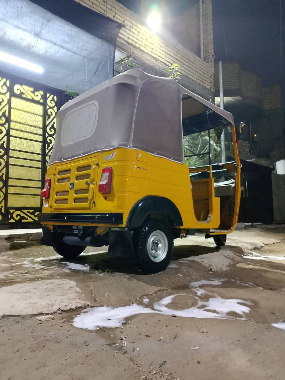 سلام عليكم
لبيع مديل 20 
تكتك نضيفه تخم تاير جديد مكينه خير من الله دوس بلاديه بيها بارد بل ركن مال الصفحه مال الايمن كهربائيات كلها شغاله الباقي مكفول رقم وسنويه بسمي ثاني يوم تحويل مكاني الزعفرانيه رقم الهاتف *********** خابر وتدللون
