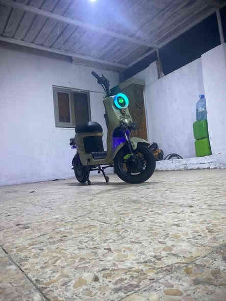 سلام عليكم
دراجه شحن R9 للبيع
مديل 2025
نضام R 
بطاريات جديد (ما متفوخات) 
اربع سرع 
كلشي شغال
الدراجه جديده 
صار اله شهرين من طالعه من الوكيل
السعر 425 وبيه مجال
للتواصل ***********
