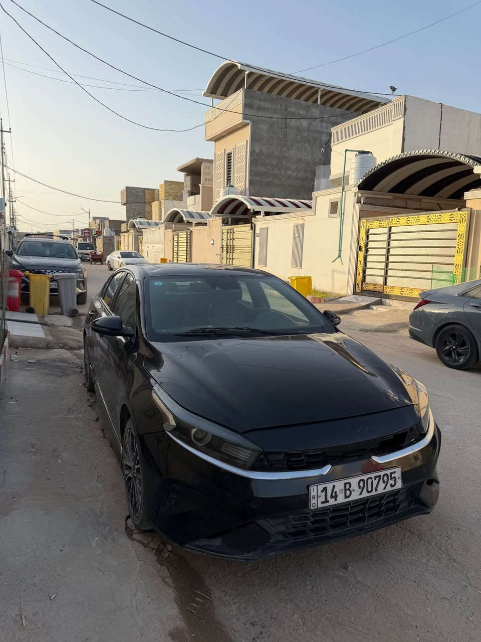 فورتي موديل 24 جيتي لاين معوقين بصرة فول محركها ٢٠٠٠ دوش ماشيها ٦٠ الف ضررها جاملغ وباب باقي كفاله سعرها ١٣٩ 
*********** البصرة, العراق
