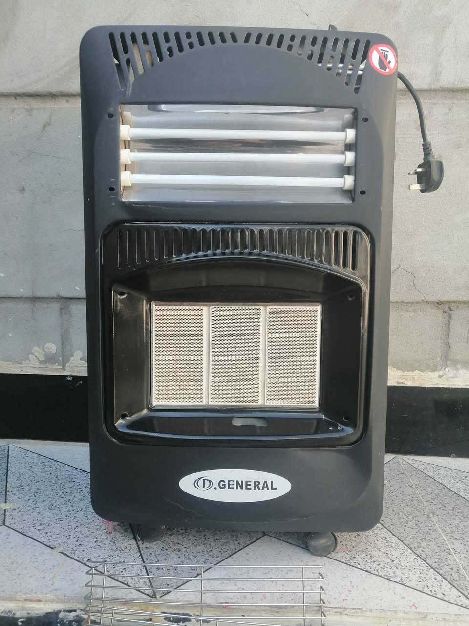 صوبه غازيه كهربائيه جديده حيل مامستعمله الله شاهد قليل كلش مستخدمه.. مكاني ديوانيه حي الشرطه.. *********** سعره ٥٠
