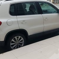 بەناوی خودا تیگوان مۆدێل 2012 خلیجی نیو دەرگای بۆیاغە 07510460757