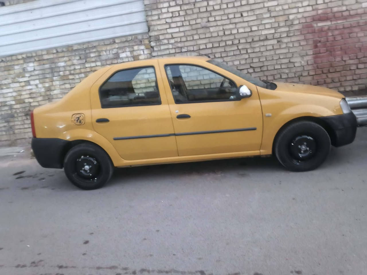 السلام عليكم سياره رينو ٢٠١٣ كير ومحرك خير من الله بلادي السعر٤٣ وبيها مجال قليل عنواني الدوره حي اسيا***********
