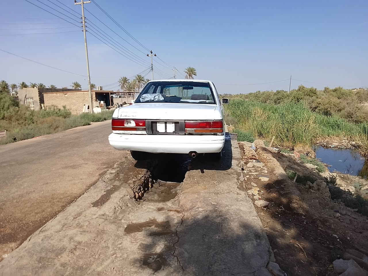 السلام عليكم ورحمة
سيدان للبيع محرك وكير ثنين ونص جدد تخم تاير وباتري وحداديه كهربائيات
الحيم بشاصي كدام تاير الامامي
مشروع وطني رقم  ذي قار نكليزي
مكان سوق الشيوخ سعرها 33وبيها مجال 
وهذا رقمي ***********
