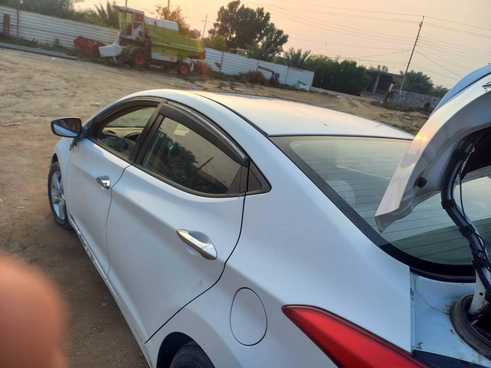 النترا مديل ١٢ مكفوله كفاله عامه من  ضربه وصبغ رقم نجف بسمنه مكينه ١٦٠٠ بيه بس تكشير مبين بالصور السعر ١٠٥ وبيه مجال بسيط للاتصال *********** النجف, العراق
