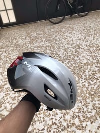 خوذه • قياس L • ماركه MET